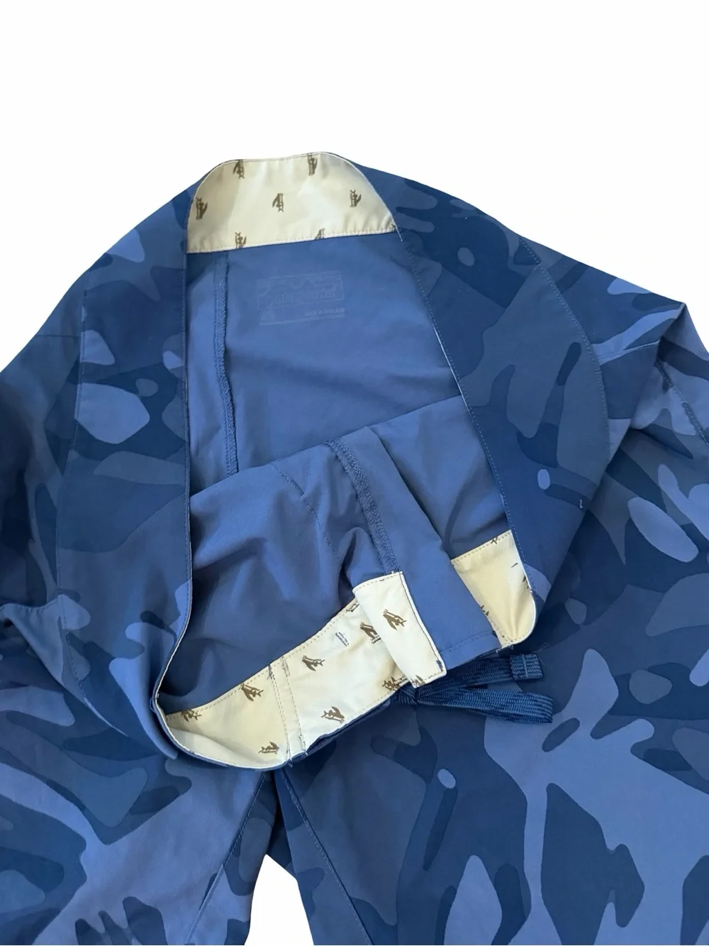 Patagonia Blue Camo Lightweight Swim Trunks Shorts Mens Size 32 Pockets Unlined